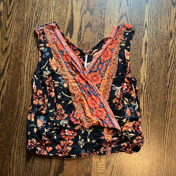Free People top - Picture 1 of 3